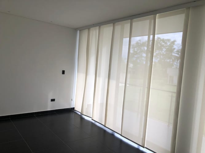 Casa de 5 alcobas en venta en Las Mercedes, Medellín, 350 m² · foto 2 de 24