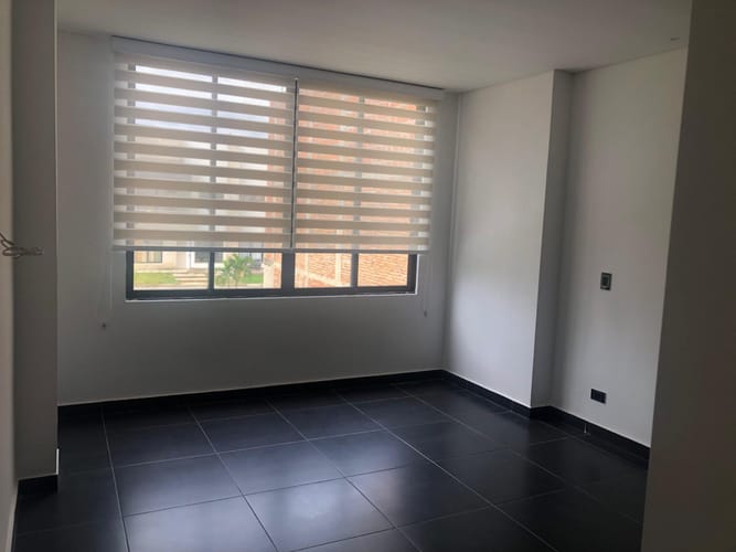Casa de 5 alcobas en venta en Las Mercedes, Medellín, 350 m² · foto 4 de 24