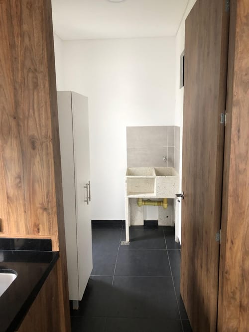 Casa de 5 alcobas en venta en Las Mercedes, Medellín, 350 m² · foto 17 de 24