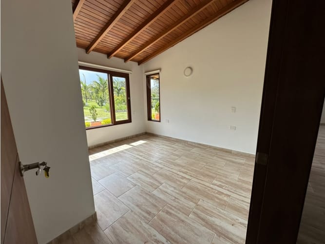 Finca en venta en La Clara, Guarne, 176 m² · foto 5 de 13