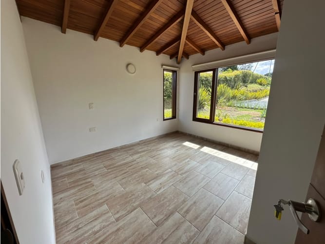Finca en venta en La Clara, Guarne, 176 m² · foto 6 de 13