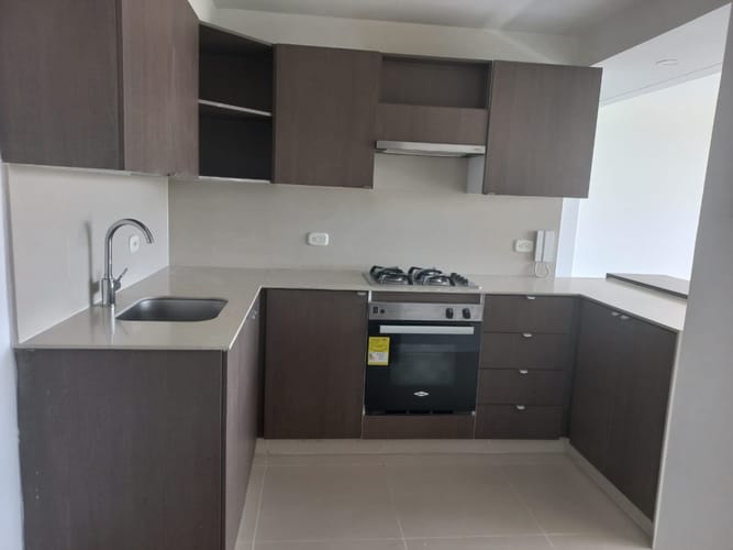 Apartamento de 3 alcobas en venta en Valle Del Lili, Cali, 98 m² · foto 3 de 19
