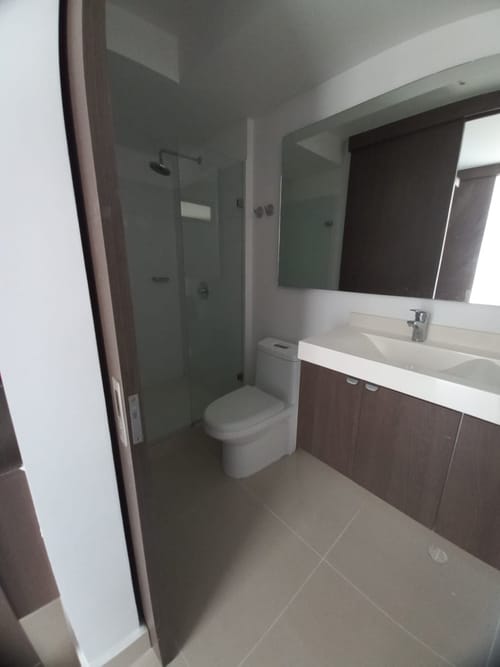 Apartamento de 3 alcobas en venta en Valle Del Lili, Cali, 98 m² · foto 6 de 19