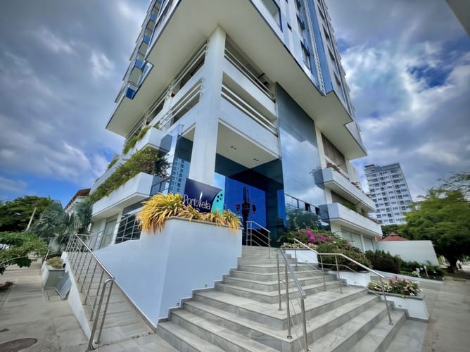 Apartamento de 3 alcobas en venta en Salguero, Santa Marta, 143 m² · foto 2 de 24