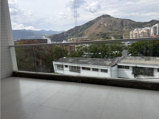 Apartamento de 3 alcobas en venta en Bellavista, Cali, 193 m² · foto 10 de 24