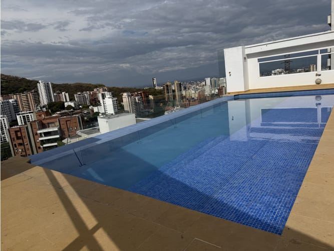 Apartamento de 3 alcobas en venta en Bellavista, Cali, 193 m² · foto 14 de 24