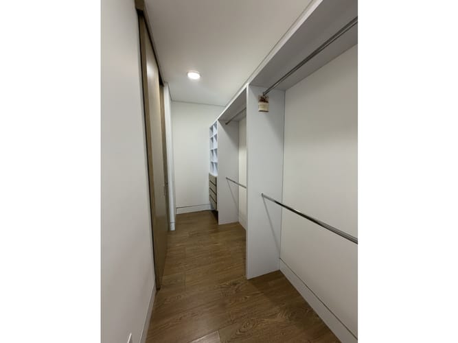 Apartamento de 3 alcobas en venta en Bellavista, Cali, 193 m² · foto 16 de 24