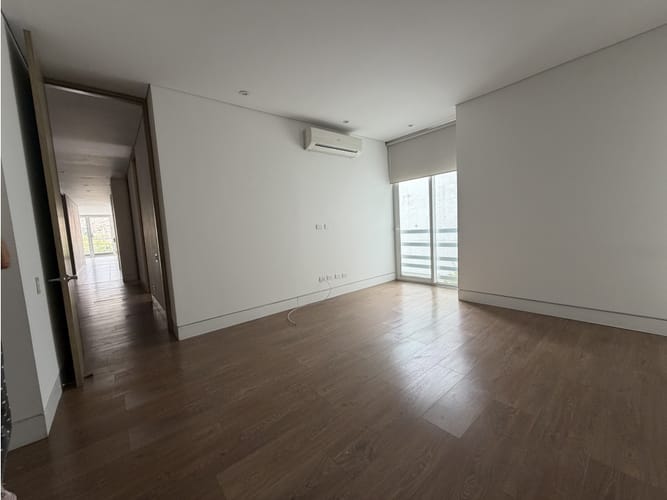 Apartamento de 3 alcobas en venta en Bellavista, Cali, 193 m² · foto 17 de 24