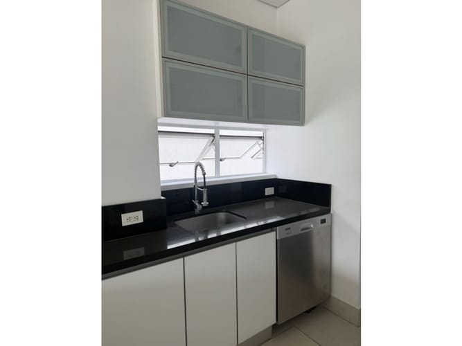 Apartamento de 3 alcobas en venta en Bellavista, Cali, 193 m² · foto 24 de 24
