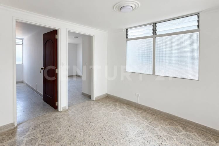 Oficina en arriendo en Laureles, Medellín, 127 m² · foto 3 de 15