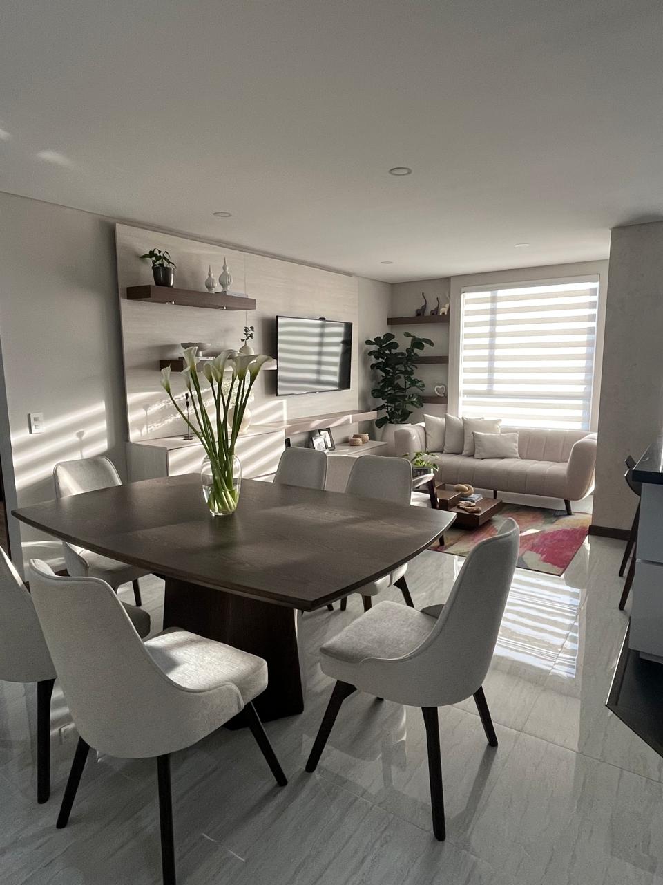 Apartamento en venta en Quinta Paredes, Bogotá · foto 2 de 17