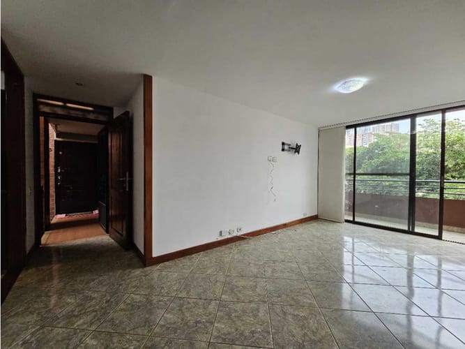 Apartamento en venta en El Trianon, Medellín, 87 m² · foto 3 de 24