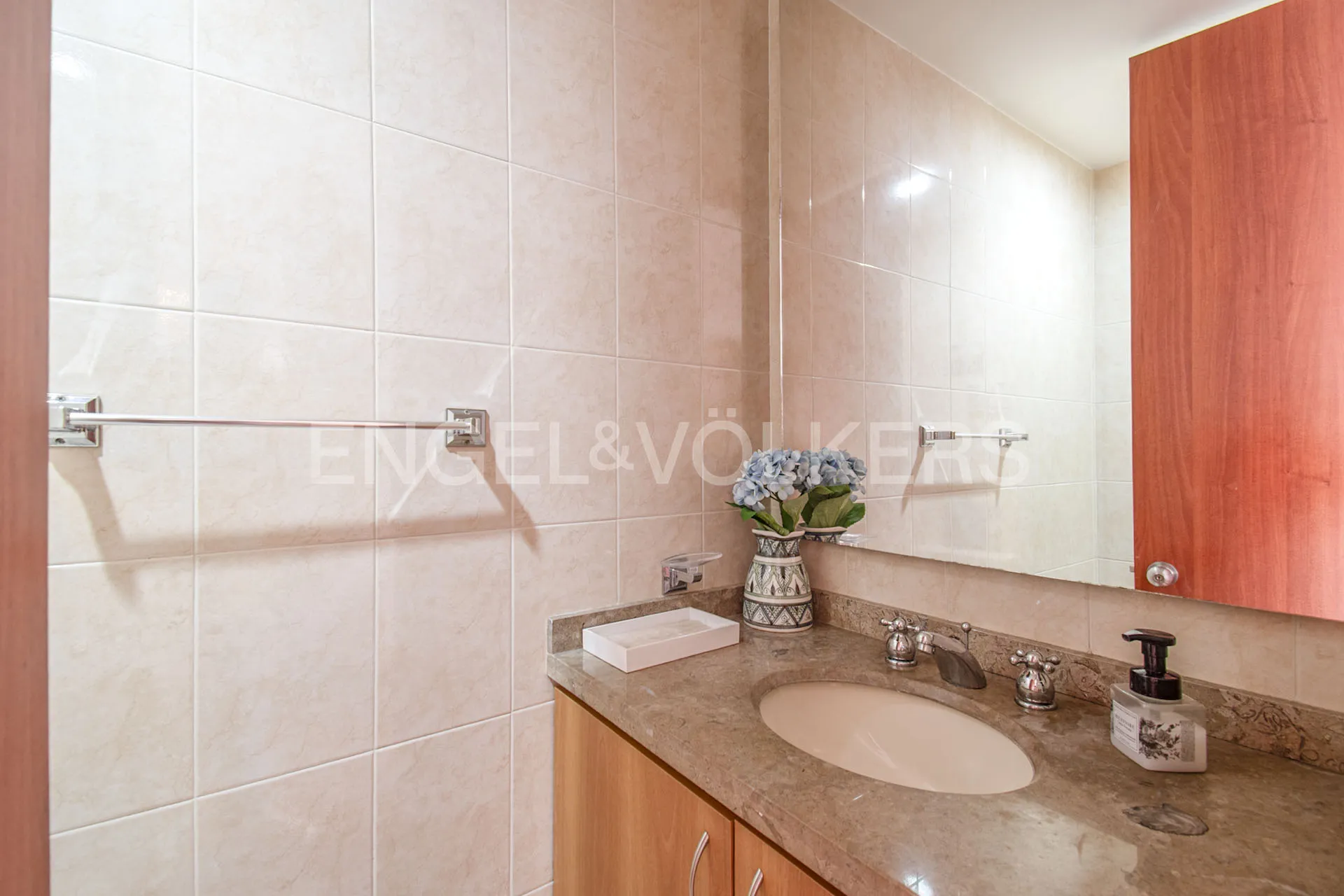Apartamento en venta en Lagos De Cordoba, Bogotá · foto 9 de 21