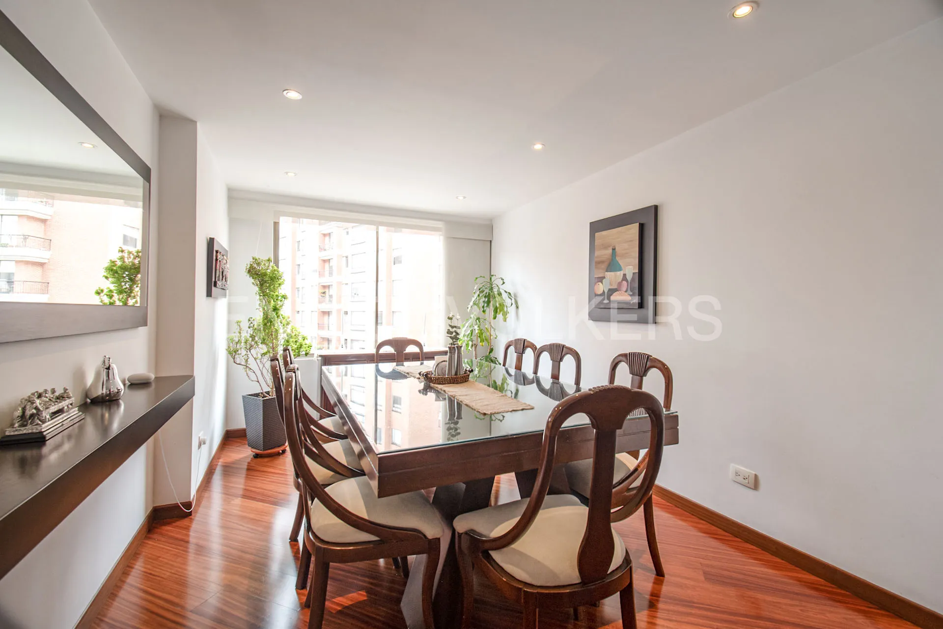 Apartamento en venta en Lagos De Cordoba, Bogotá · foto 8 de 21