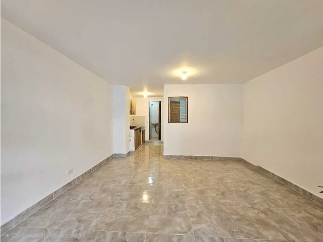 Local en venta en Simon Bolivar, Medellín, 33 m² · foto 2 de 19