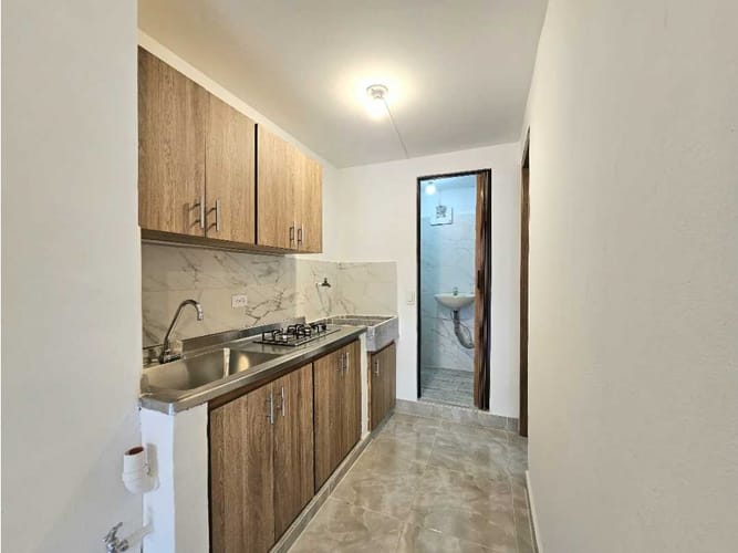 Local en venta en Simon Bolivar, Medellín, 33 m² · foto 4 de 19