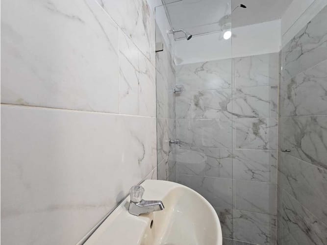 Local en venta en Simon Bolivar, Medellín, 33 m² · foto 5 de 19