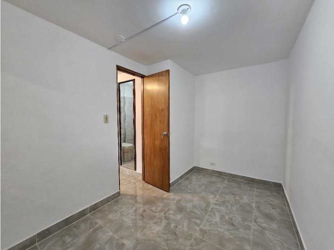 Local en venta en Simon Bolivar, Medellín, 33 m² · foto 11 de 19