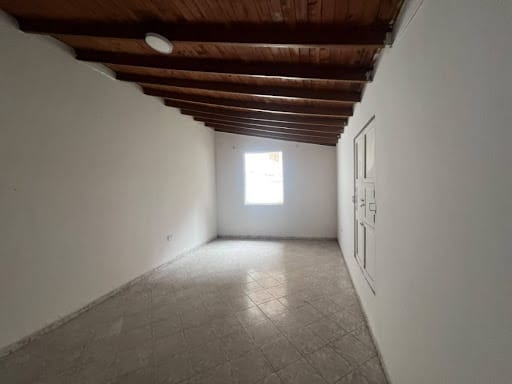 Casa de 8 alcobas en venta en El Dorado, Envigado, 200 m² · foto 5 de 11