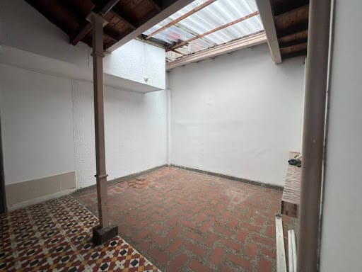 Casa de 8 alcobas en venta en El Dorado, Envigado, 200 m² · foto 10 de 11