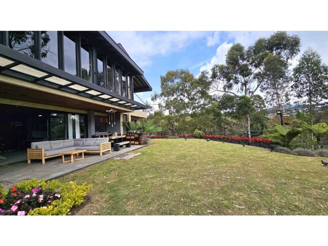 Casa de 5 alcobas en venta en Las Palmas, Envigado, 550 m² · foto 3 de 24