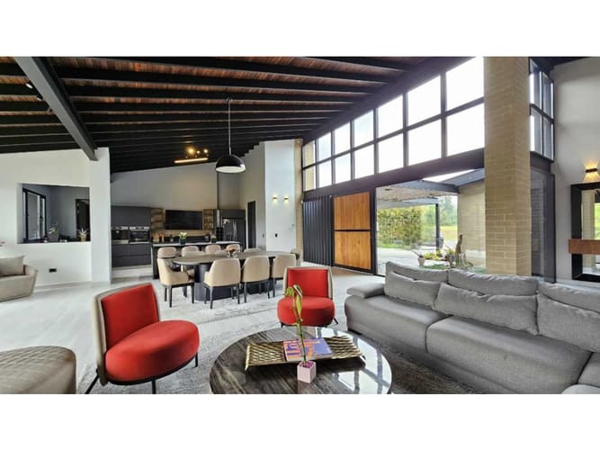 Casa de 5 alcobas en venta en Las Palmas, Envigado, 550 m² · foto 13 de 24
