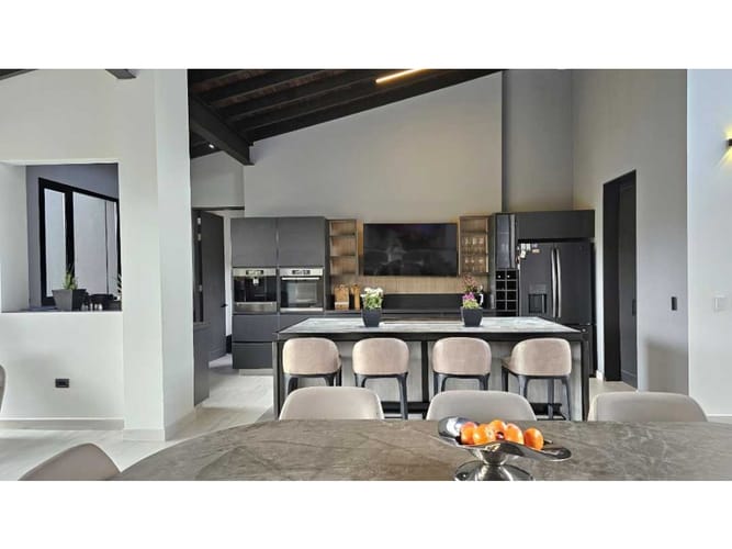 Casa de 5 alcobas en venta en Las Palmas, Envigado, 550 m² · foto 14 de 24