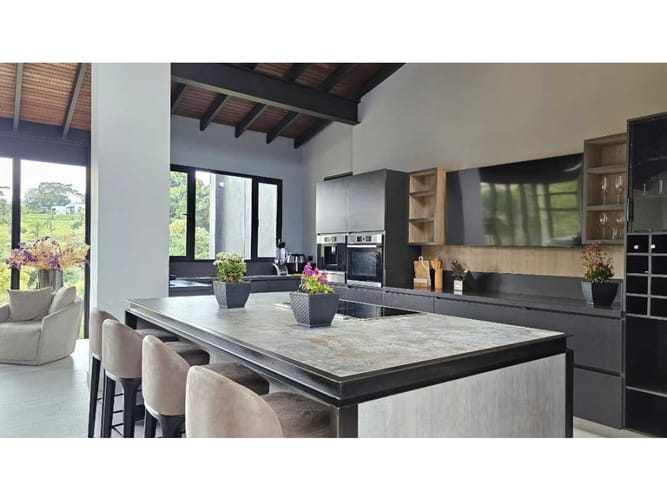 Casa de 5 alcobas en venta en Las Palmas, Envigado, 550 m² · foto 15 de 24