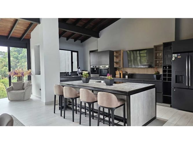 Casa de 5 alcobas en venta en Las Palmas, Envigado, 550 m² · foto 16 de 24