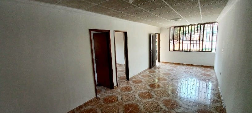 Apartamento de 2 alcobas en arriendo en Las Delicias, Cali, 70 m² · foto 4 de 8