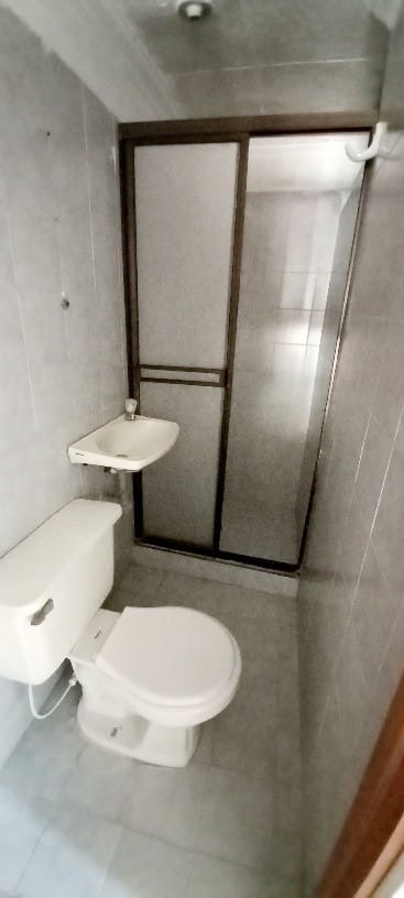 Apartamento de 2 alcobas en arriendo en Las Delicias, Cali, 70 m² · foto 7 de 8