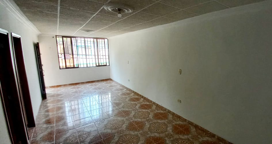 Apartamento de 2 alcobas en arriendo en Las Delicias, Cali, 70 m² · foto 3 de 8