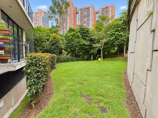 Apartamento de 1 alcoba en venta en Chapinero, Bogotá, 52 m² · foto 3 de 16