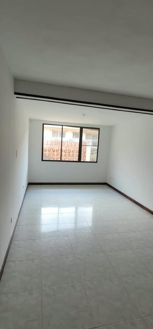 Casa de 5 alcobas en venta en Santa Anita, Cali, 235 m² · foto 20 de 24