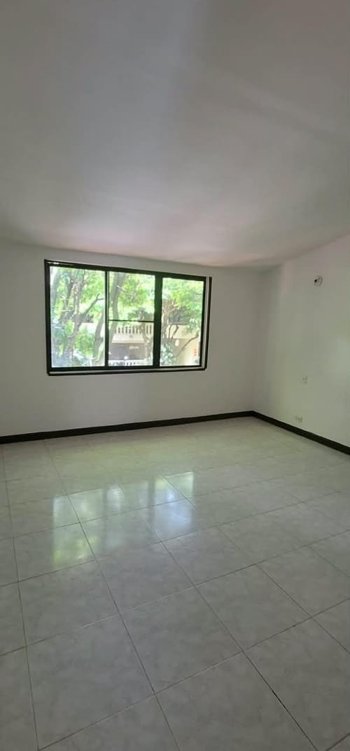Casa de 5 alcobas en venta en Santa Anita, Cali, 235 m² · foto 19 de 24