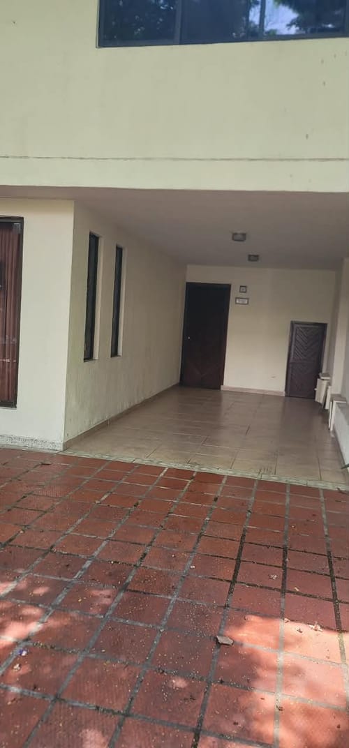 Casa de 5 alcobas en venta en Santa Anita, Cali, 235 m² · foto 23 de 24