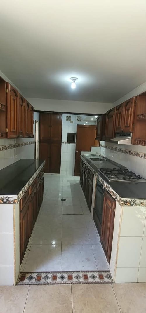 Casa de 5 alcobas en venta en Santa Anita, Cali, 235 m² · foto 7 de 24