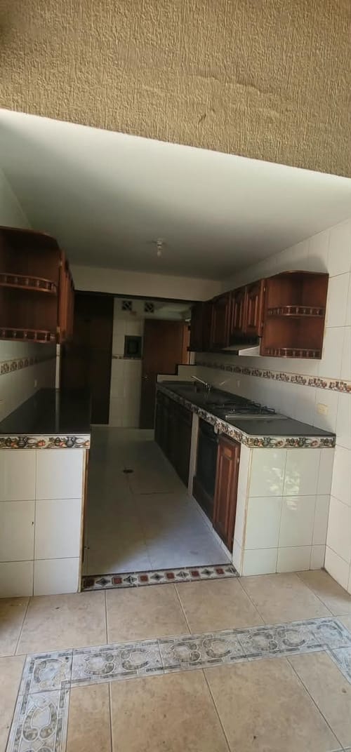 Casa de 5 alcobas en venta en Santa Anita, Cali, 235 m² · foto 6 de 24