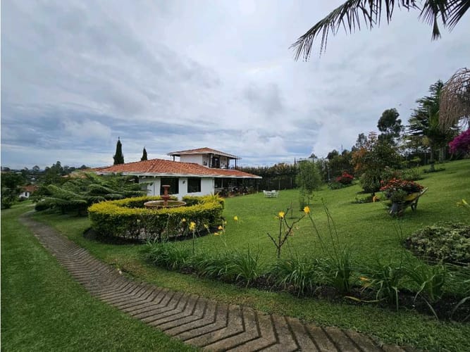 Finca en venta en Toldas, Rionegro, 270 m² · foto 3 de 24