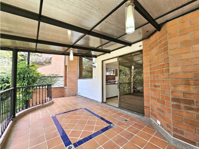 Casa de 5 alcobas en venta en Laureles, Medellín, 270 m² · foto 9 de 24