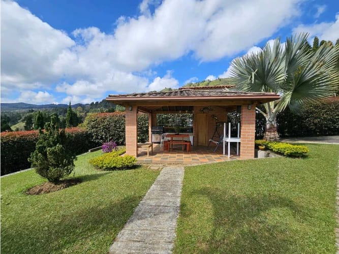 Finca en venta en Guarne, 180 m² · foto 7 de 24