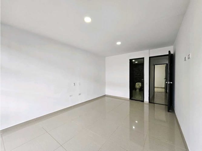 Casa de 3 alcobas en venta en El Porvenir, Rionegro, 173 m² · foto 18 de 24