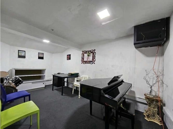 Casa de 1 alcoba en venta en Urbanizacion Nueva Andalucia, Medellín, 124 m² · foto 4 de 13