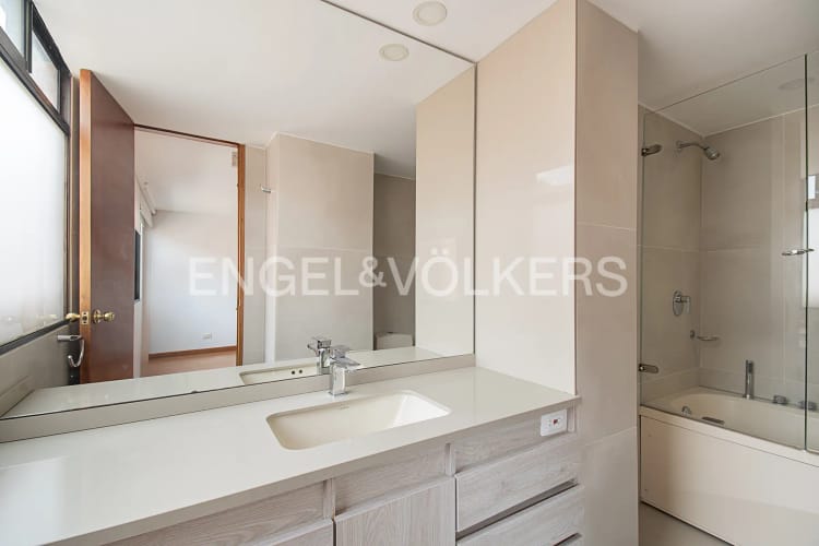 Apartamento de 4 alcobas en venta en Escuela De Infanteria, Bogotá, 188 m² · foto 13 de 19