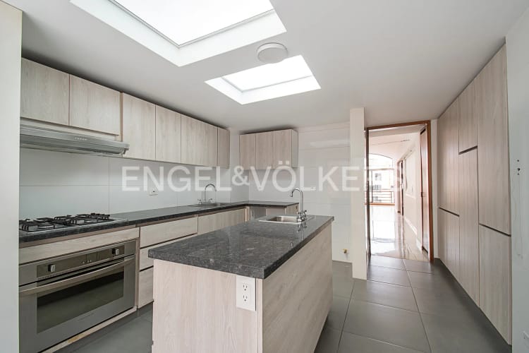 Apartamento de 4 alcobas en venta en Escuela De Infanteria, Bogotá, 188 m² · foto 10 de 19