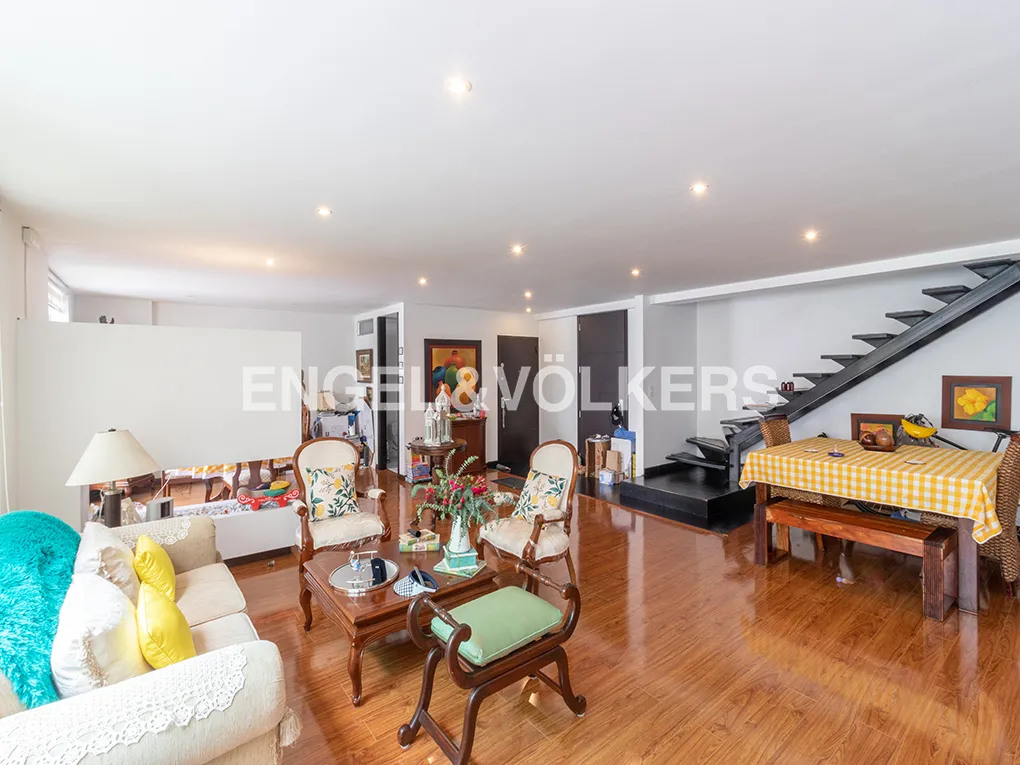 Apartamento en venta en Santa Paula, Bogotá · foto 2 de 13