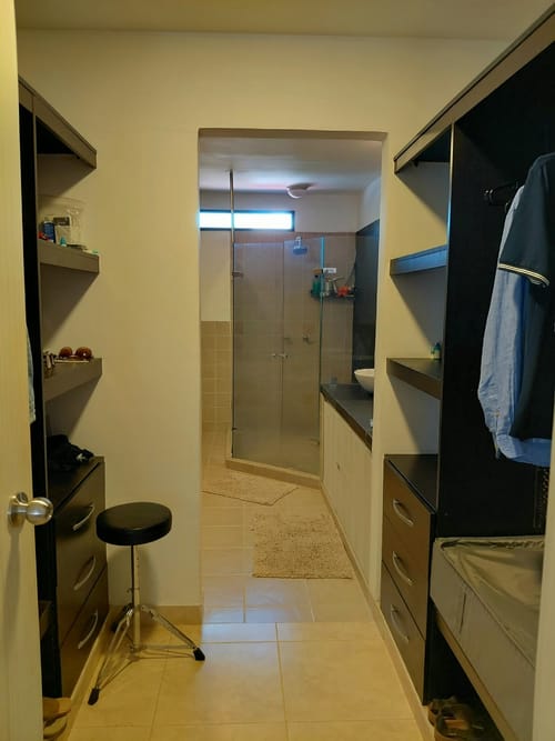 Casa de 8 alcobas en venta en La Buitrera, Cali, 280 m² · foto 2 de 9
