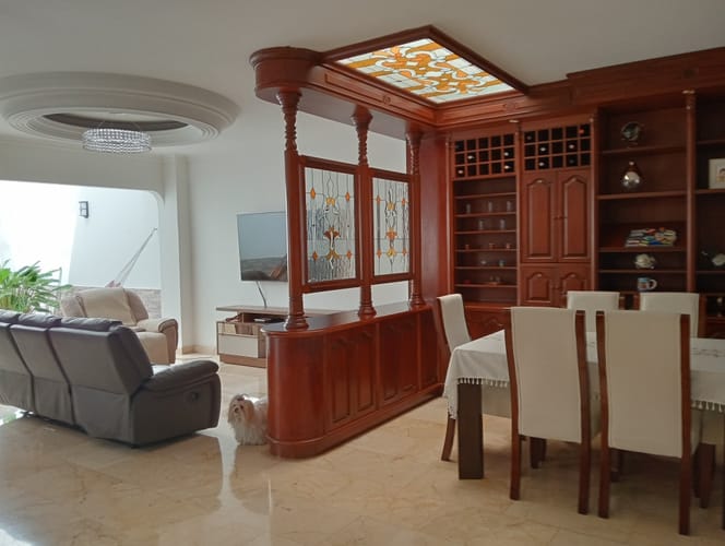 Casa de 4 alcobas en arriendo en Ciudad Jardin, Cali, 385 m² · foto 2 de 24