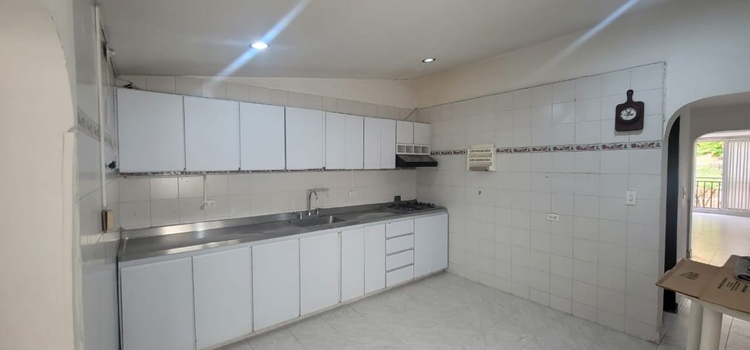 Casa de 7 alcobas en venta en El Refugio, Cali, 220 m² · foto 13 de 24