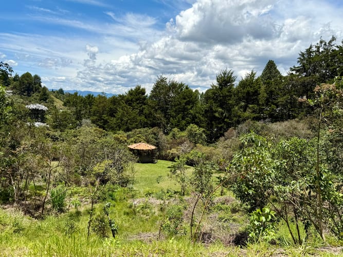 Lote en venta en La Clara, Guarne, 1700 m² · foto 4 de 8